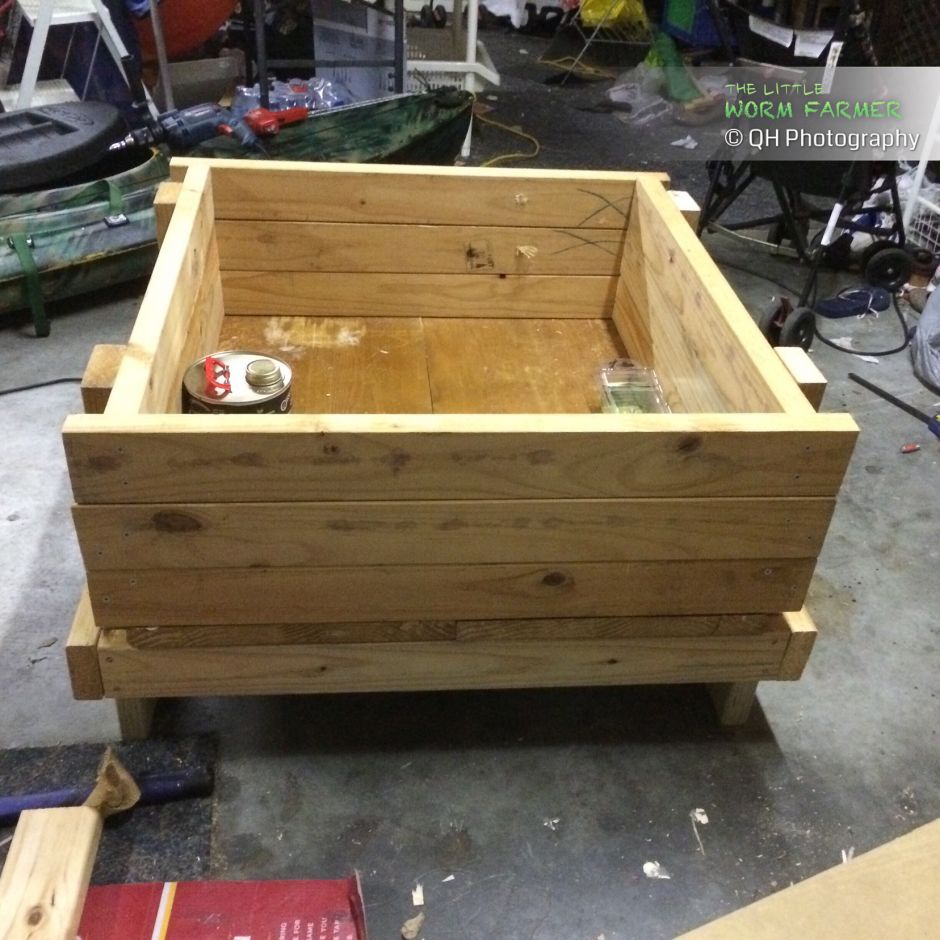 Building a wooden worm bin